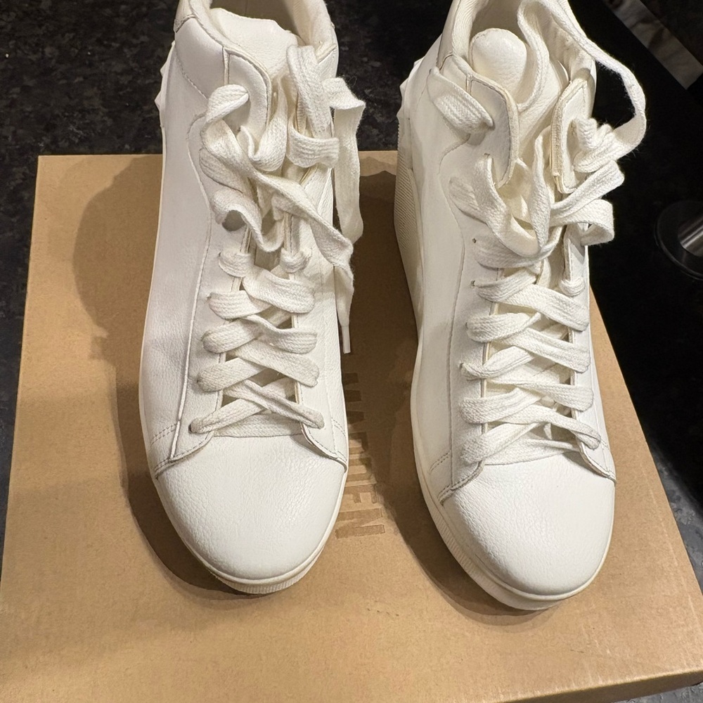 Steve Madden White High-Top Sneakers New with Box